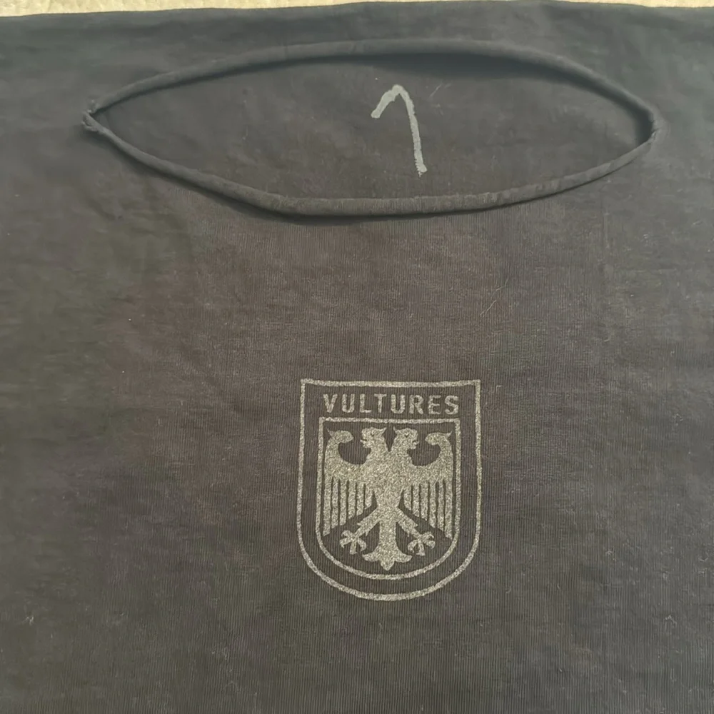 Yeezy Vultures boxy tshirt - Picture 3 of 5